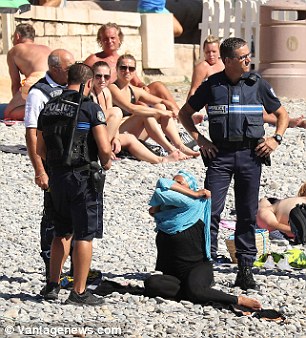 378d9ca800000578-3754395-image-m-9_1472114745113